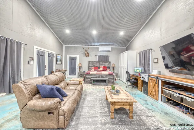 944 FM 1049 Knippa, TX 78870