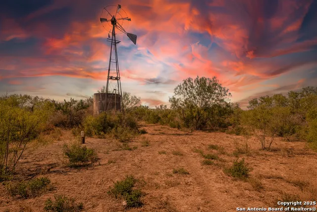 944 FM 1049 Knippa, TX 78870