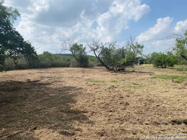 944 FM 1049 Knippa, TX 78870