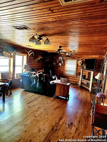 13733 Fm 541 McCoy, TX 78113