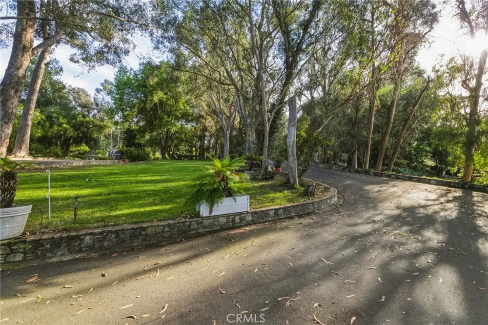 16 Johns Canyon Road Rolling Hills, CA 90274