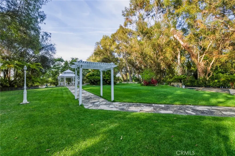 16 Johns Canyon Road Rolling Hills, CA 90274