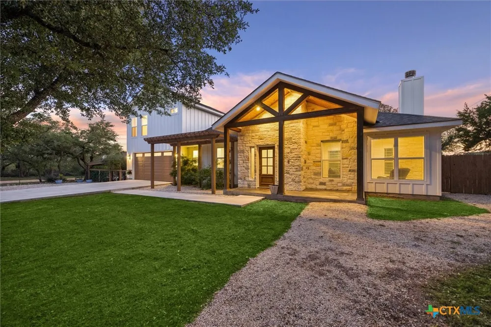 1420 Persimmon Pass Fischer, TX 78623