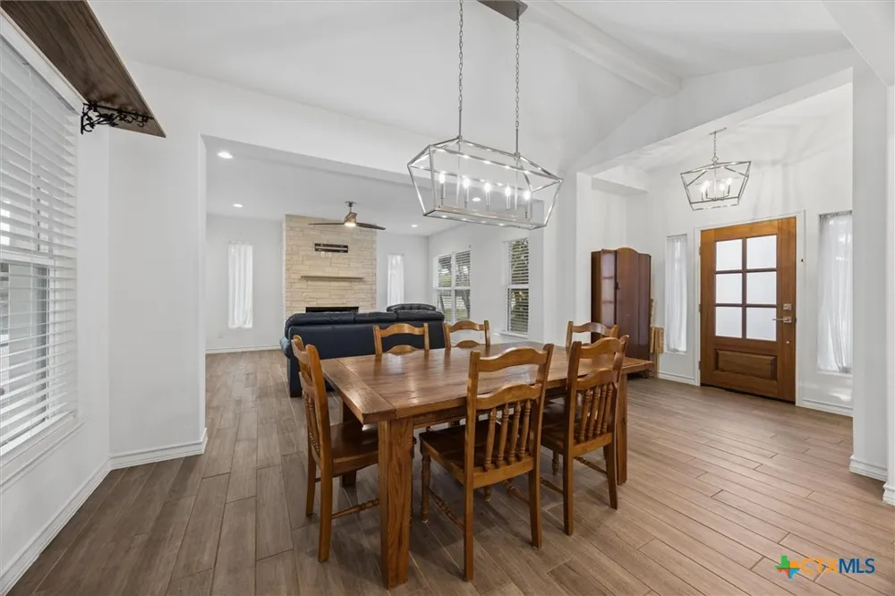 1420 Persimmon Pass Fischer, TX 78623
