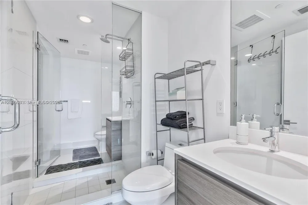 121 NE 34th St #1806A Miami, FL 33137