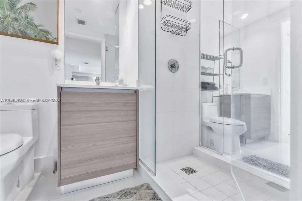 121 NE 34th St #1806A Miami, FL 33137