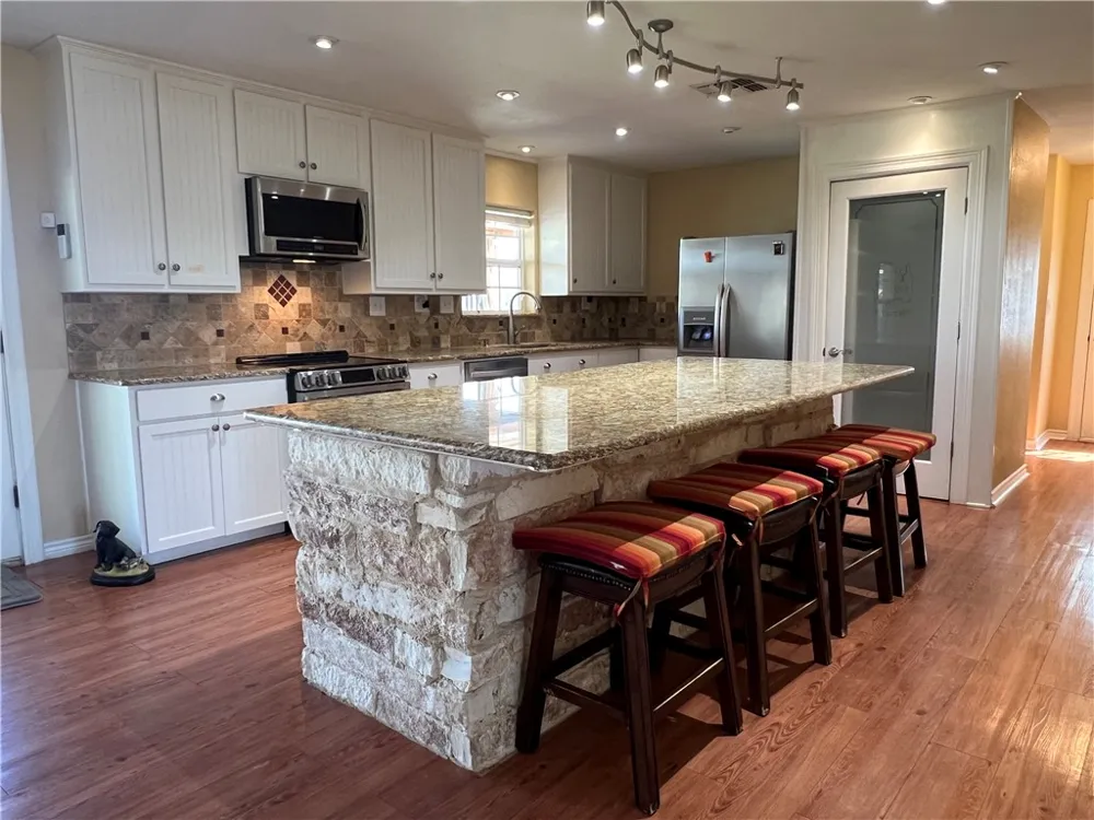 1206 Al Calde De La Bahia Goliad, TX 77963