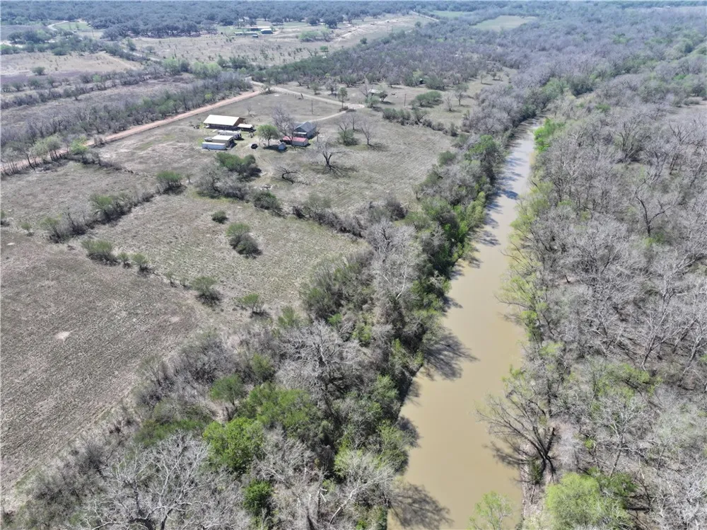 1206 Al Calde De La Bahia Goliad, TX 77963
