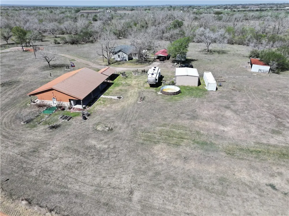 1206 Al Calde De La Bahia Goliad, TX 77963