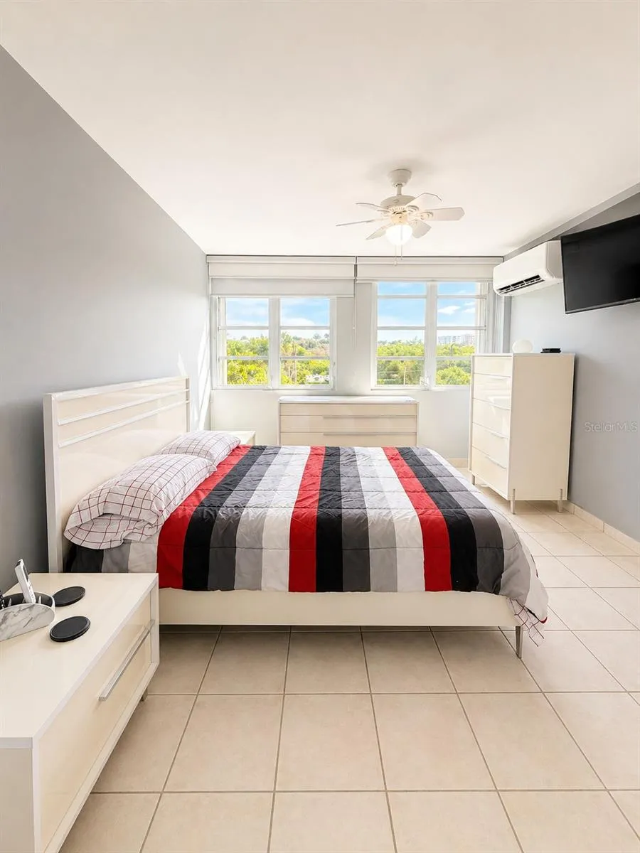 Ave. San Ignacio PRADOS DEL MONTE Guaynabo, PR 00969
