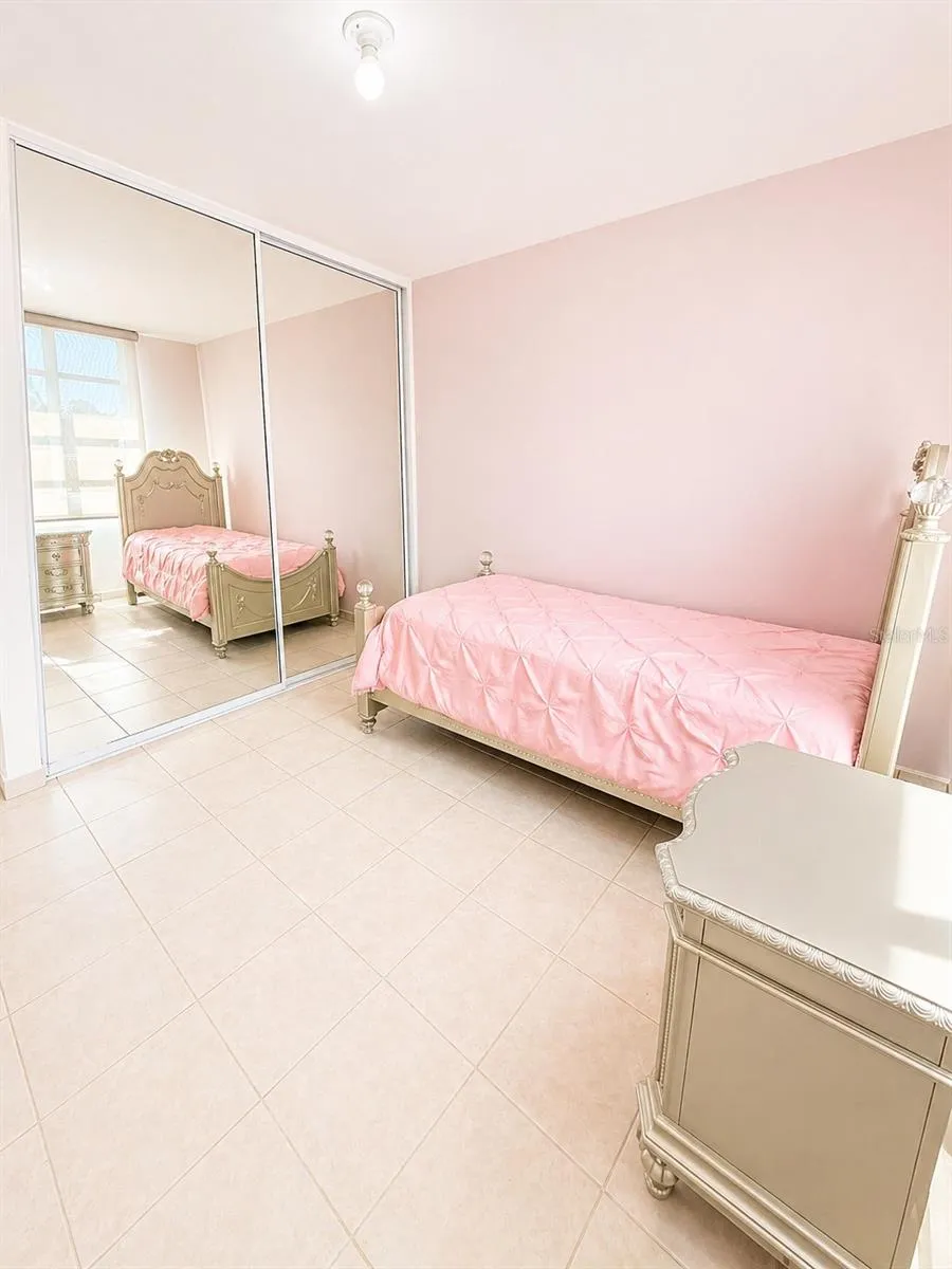 Ave. San Ignacio PRADOS DEL MONTE Guaynabo, PR 00969