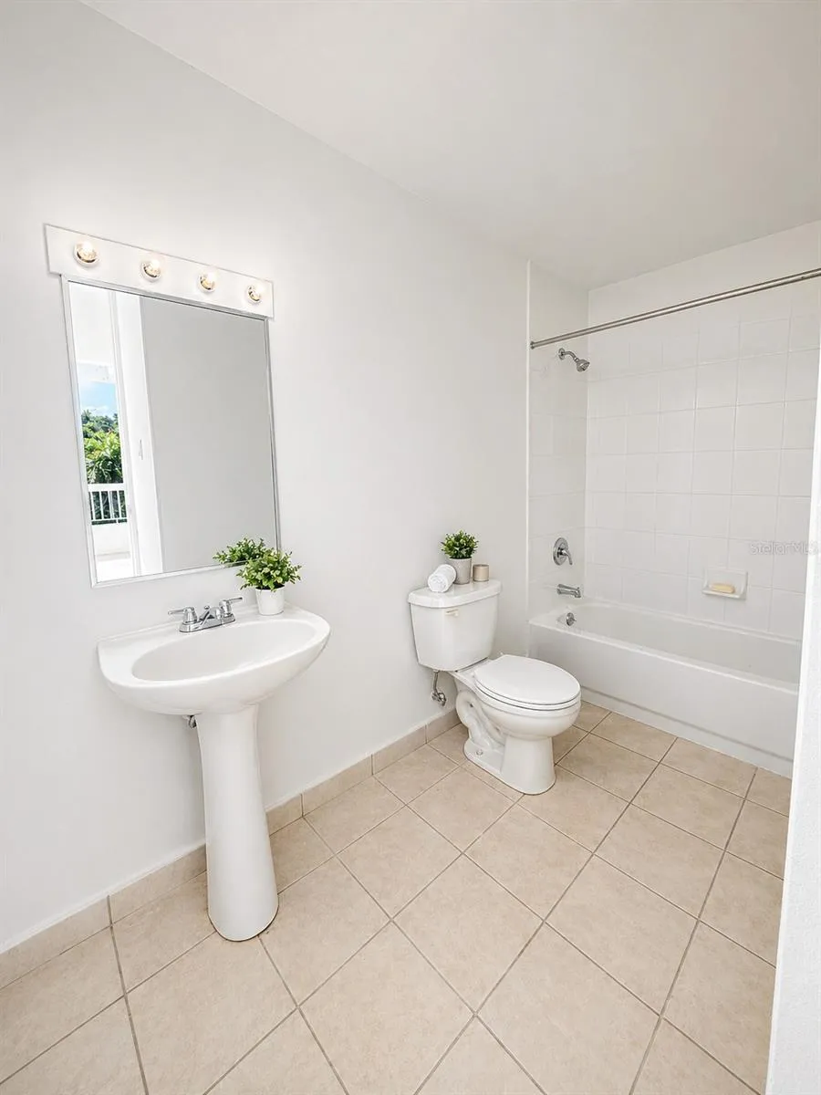 Ave. San Ignacio PRADOS DEL MONTE Guaynabo, PR 00969