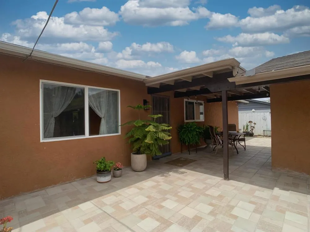 9104 Northcote Road Santee, CA 92071