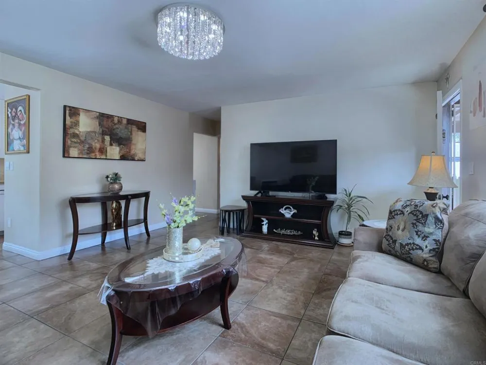 9104 Northcote Road Santee, CA 92071