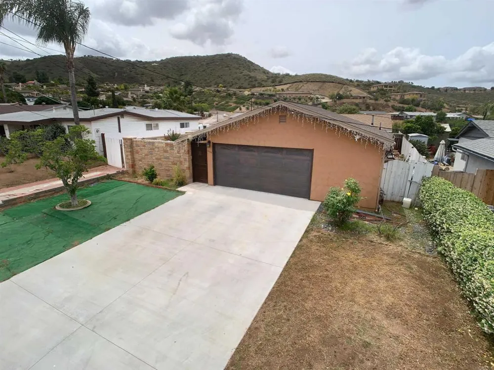 9104 Northcote Road Santee, CA 92071