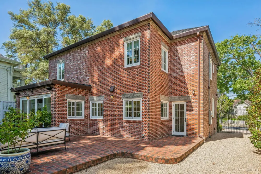 853 D STREET Petaluma, CA 94952