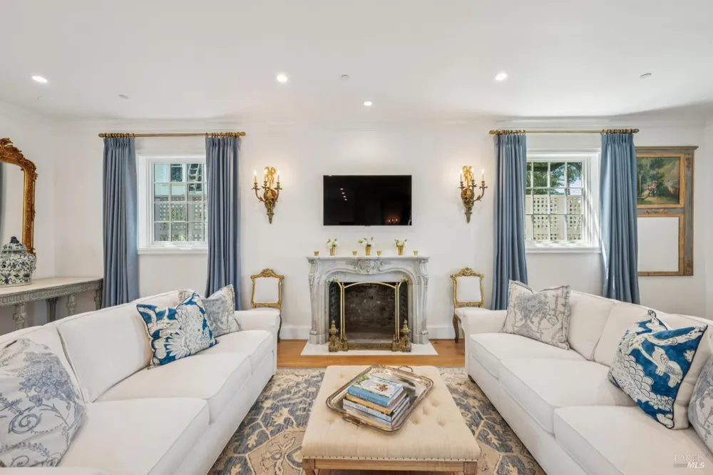 853 D STREET Petaluma, CA 94952