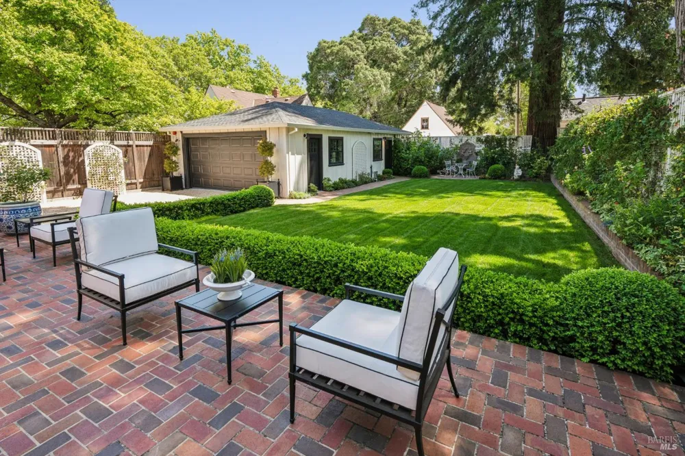 853 D STREET Petaluma, CA 94952