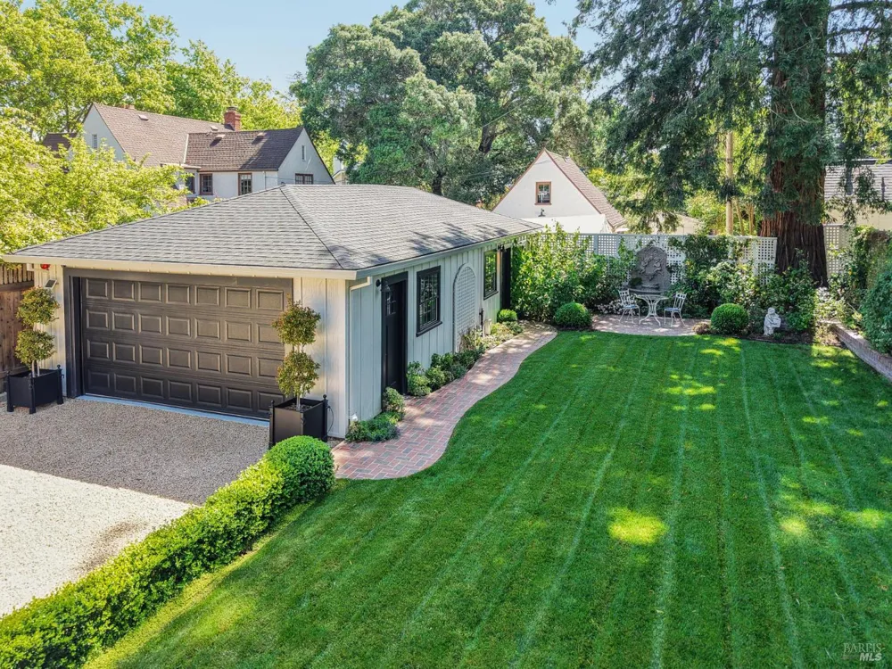853 D STREET Petaluma, CA 94952