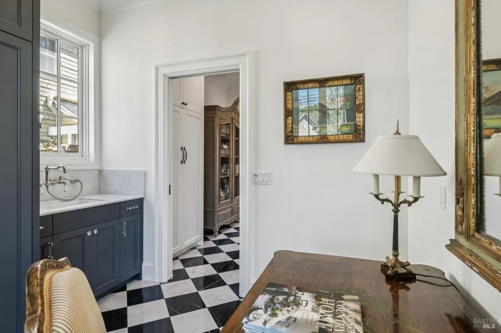 853 D STREET Petaluma, CA 94952
