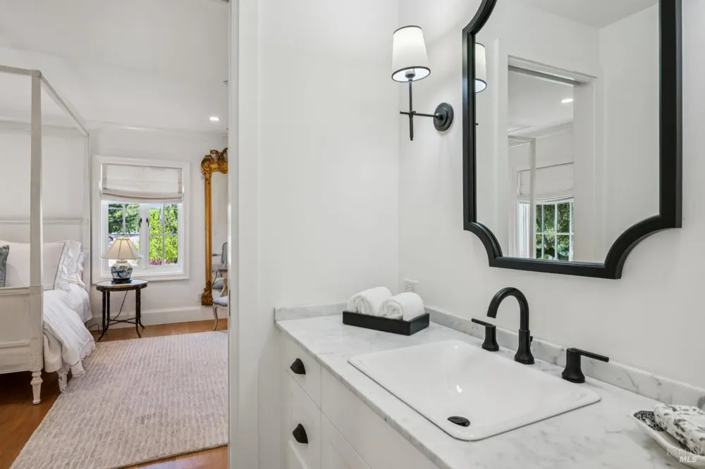 853 D STREET Petaluma, CA 94952