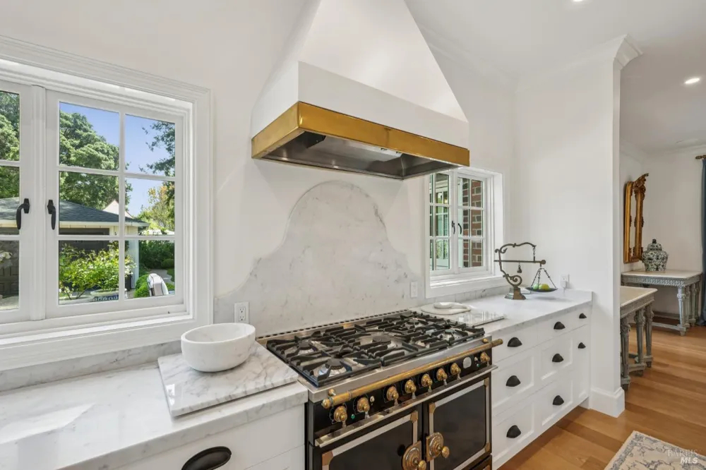 853 D STREET Petaluma, CA 94952