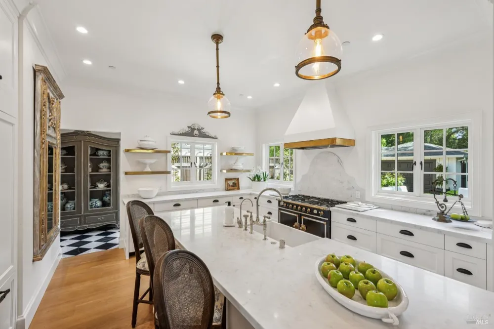 853 D STREET Petaluma, CA 94952