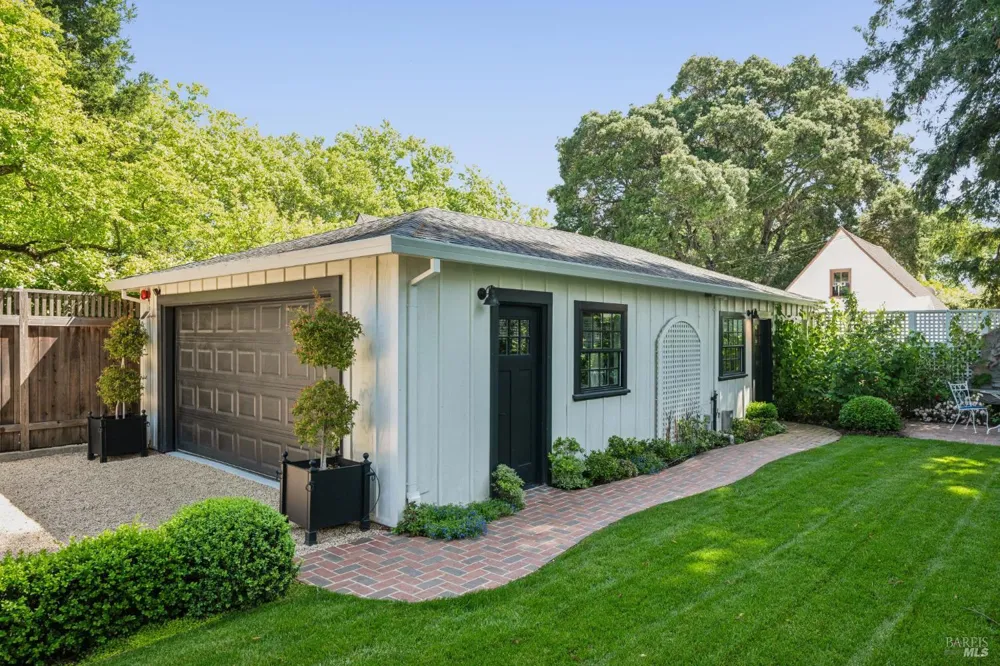 853 D STREET Petaluma, CA 94952