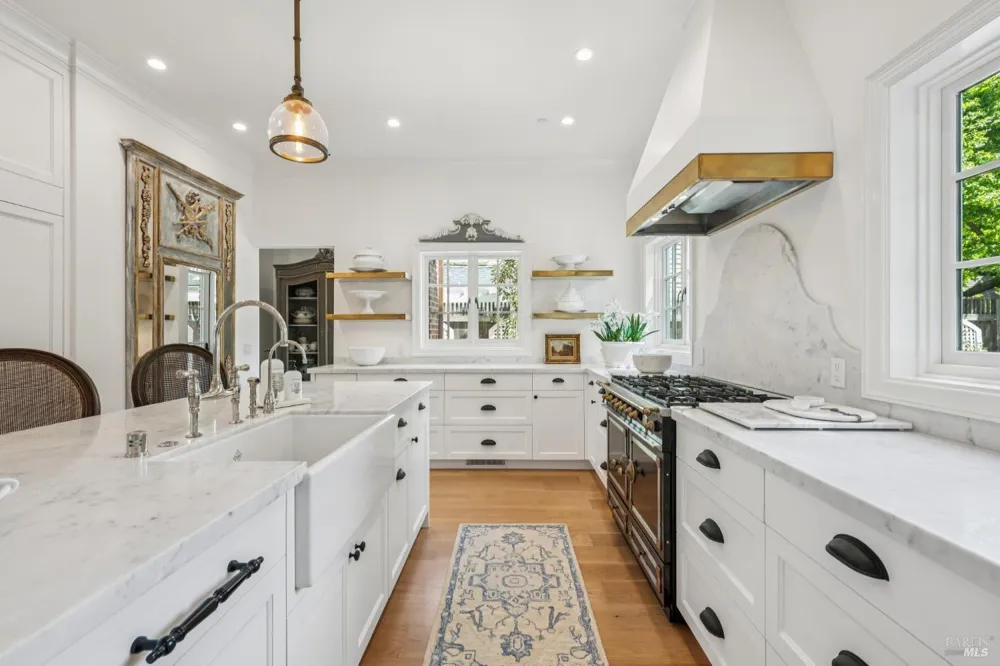 853 D STREET Petaluma, CA 94952