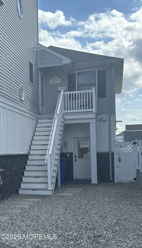17 7th Avenue #REAR/SIDE