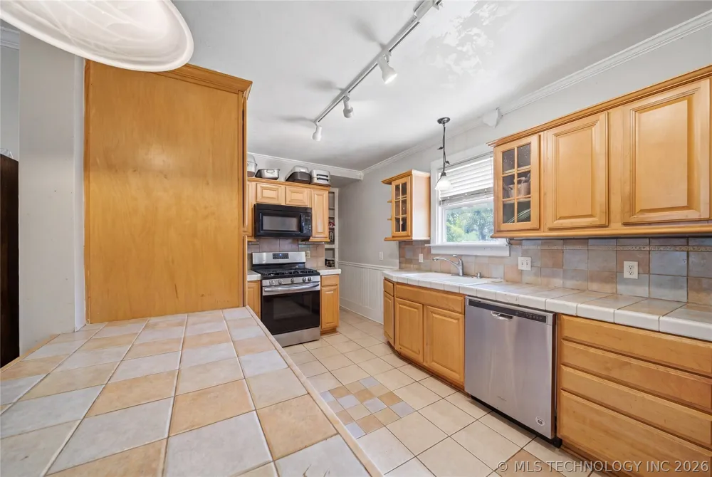 117 E Kiowa Street Hunter, OK 74640
