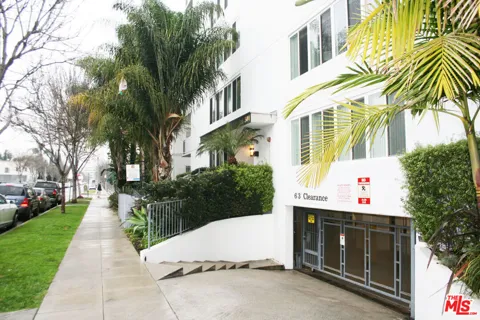 304 S Elm Drive #303