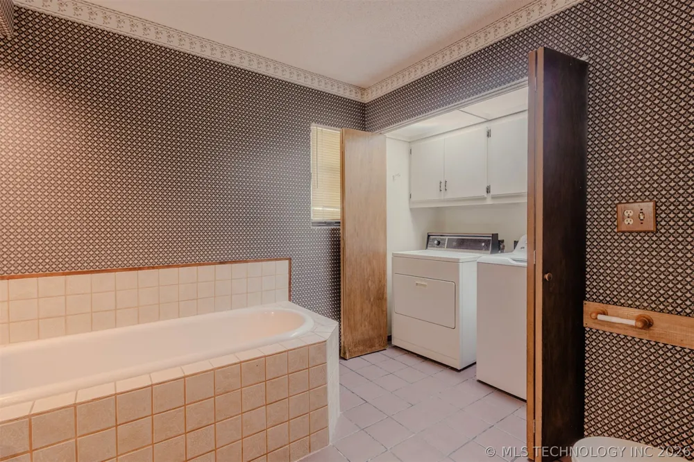 5 Simpson Road Burneyville, OK 73430