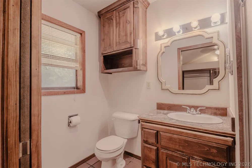 5 Simpson Road Burneyville, OK 73430