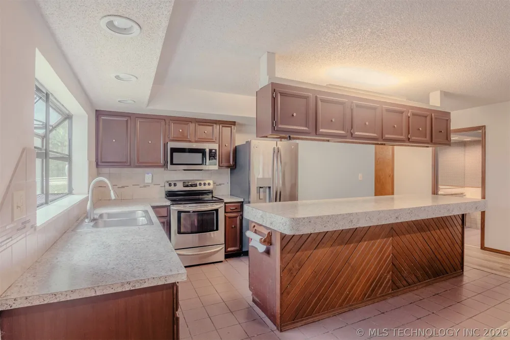 5 Simpson Road Burneyville, OK 73430