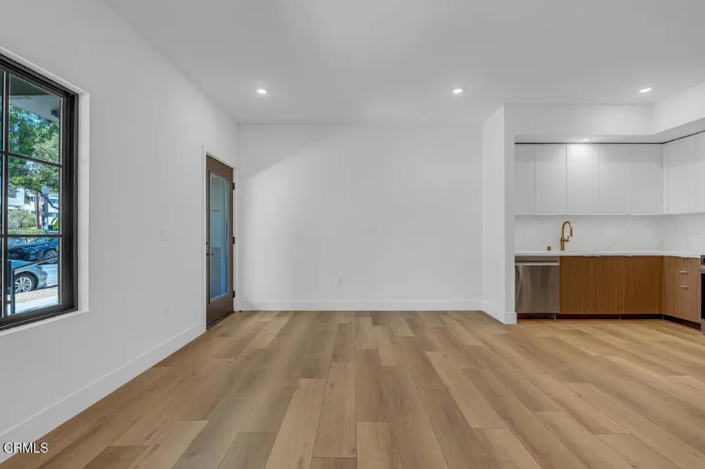 139 S Oak Knoll Avenue #101 Pasadena, CA 91101