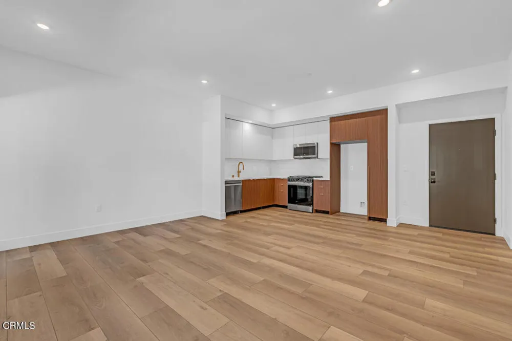 139 S Oak Knoll Avenue #101 Pasadena, CA 91101