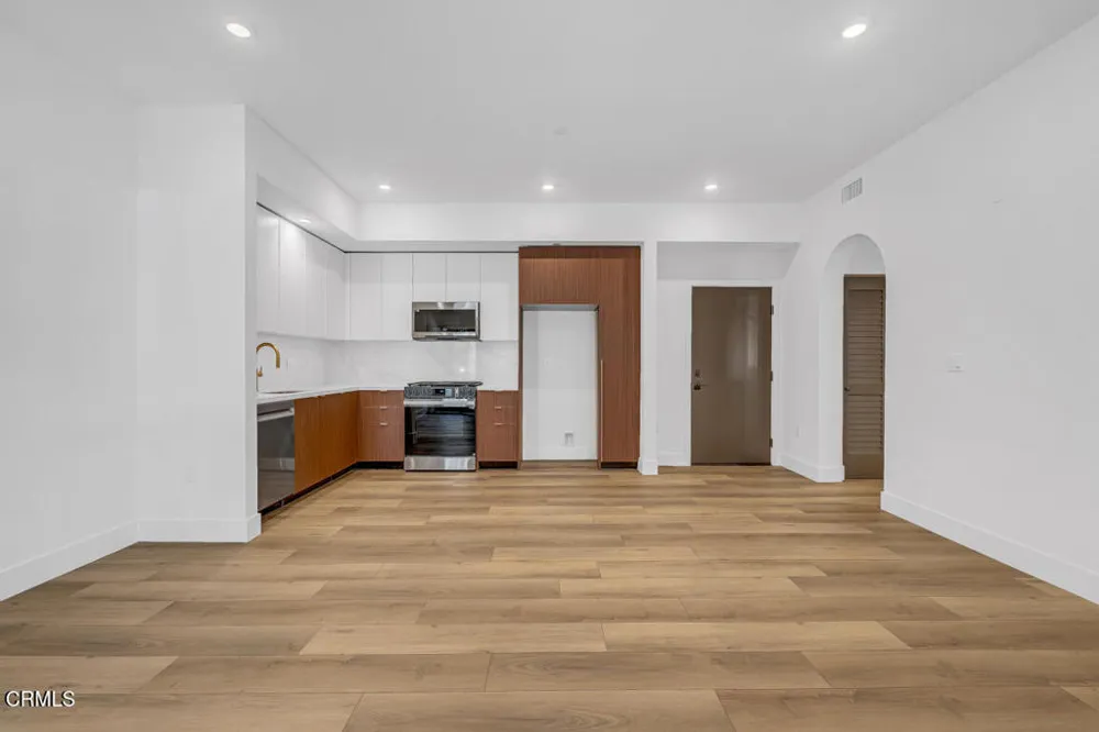139 S Oak Knoll Avenue #101 Pasadena, CA 91101