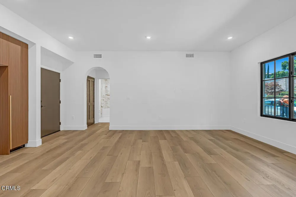 139 S Oak Knoll Avenue #101 Pasadena, CA 91101