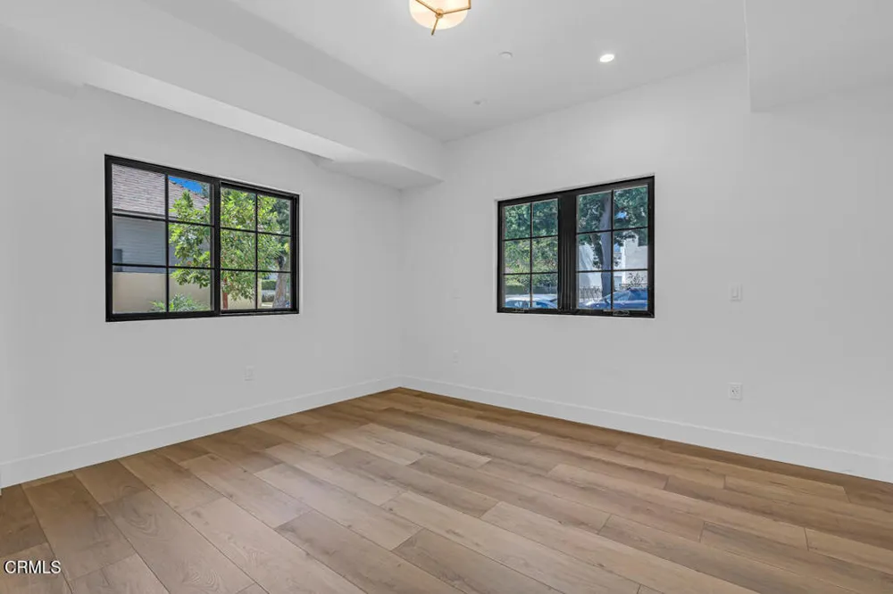 139 S Oak Knoll Avenue #101 Pasadena, CA 91101