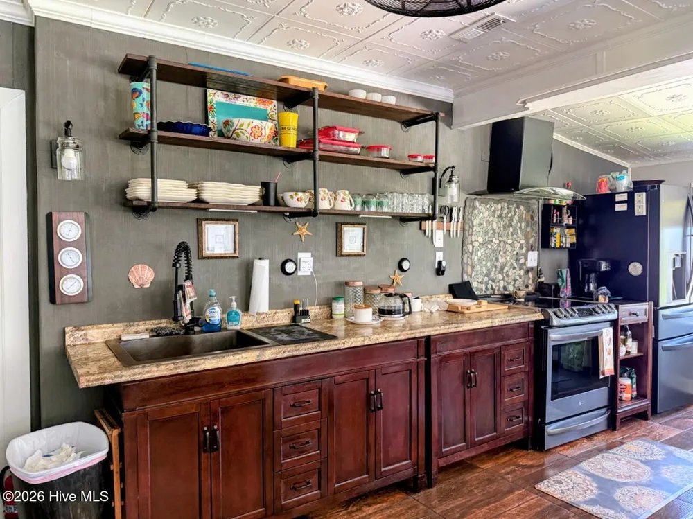 158 Boss Hog Avenue Belhaven, NC 27810