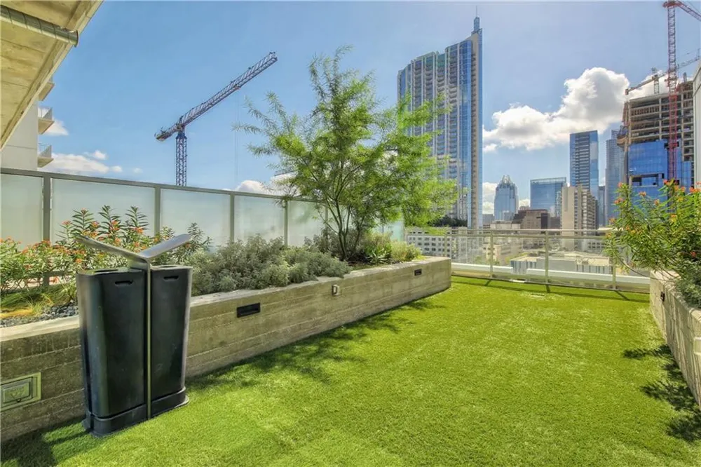 222 West Avenue #2207 Austin, TX 78701