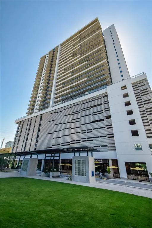 222 West Avenue #2207 Austin, TX 78701