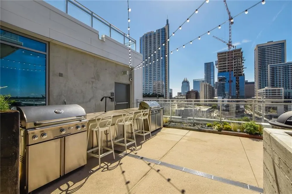 222 West Avenue #2207 Austin, TX 78701
