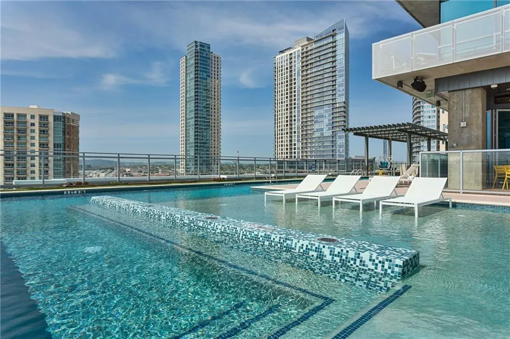222 West Avenue #2207 Austin, TX 78701