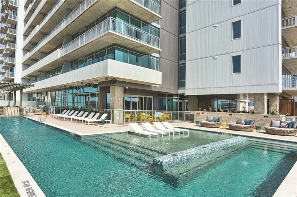 222 West Avenue #2207 Austin, TX 78701