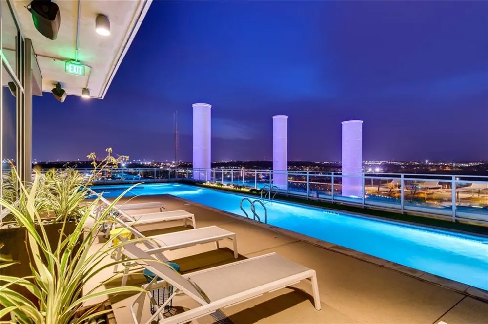 222 West Avenue #2207 Austin, TX 78701