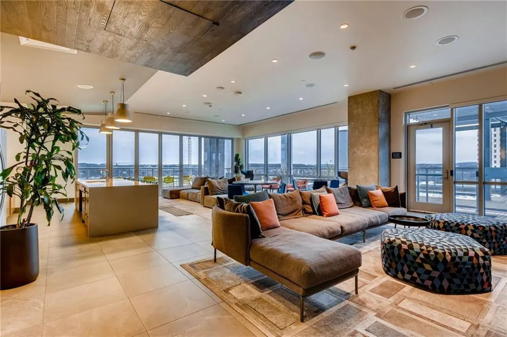 222 West Avenue #2207 Austin, TX 78701
