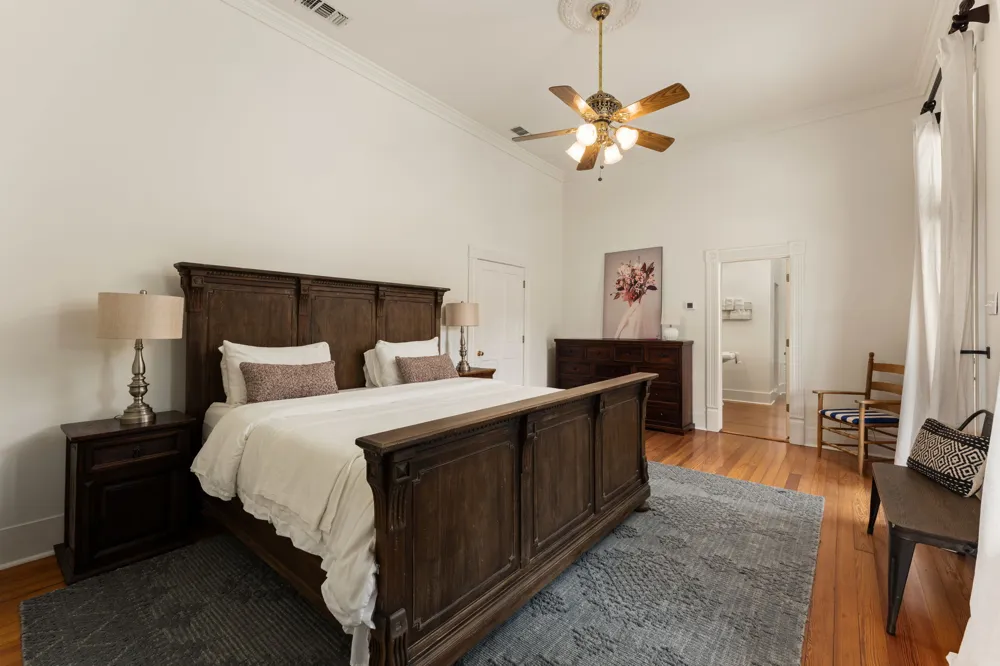 3409 Gatlin Creek Road Dripping Springs, TX 78620