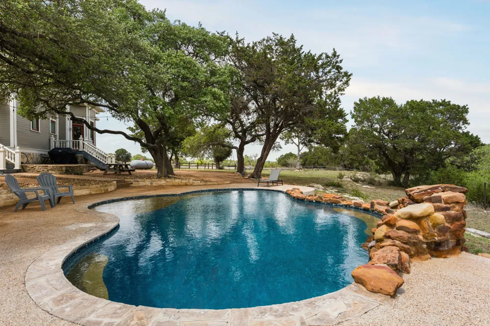 3409 Gatlin Creek Road Dripping Springs, TX 78620